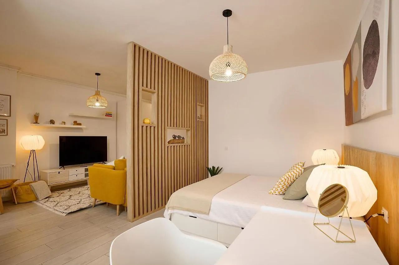 Apartment Moon Plaza Deluxe Studios Bucharest