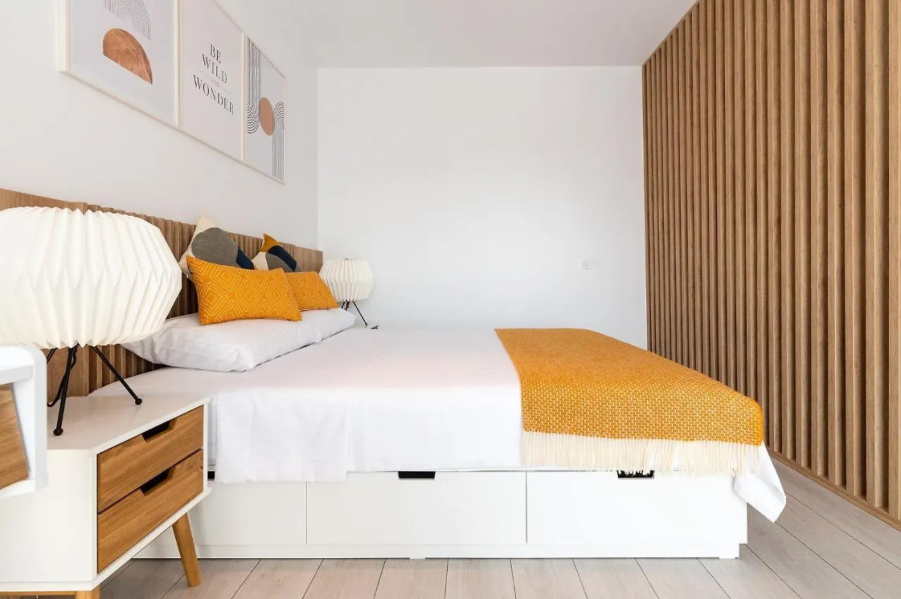 Moon Plaza Deluxe Studios Bucharest Apartment