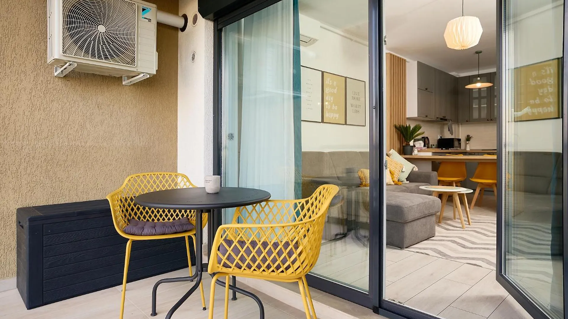Apartment Moon Plaza Deluxe Studios Bucharest