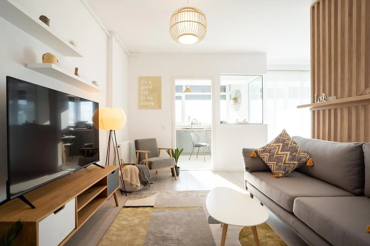 Moon Plaza Deluxe Studios Bucharest Apartment