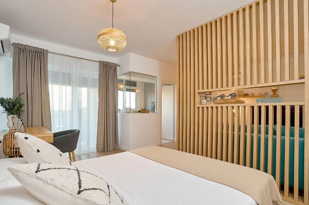 Moon Plaza Deluxe Studios Bucharest